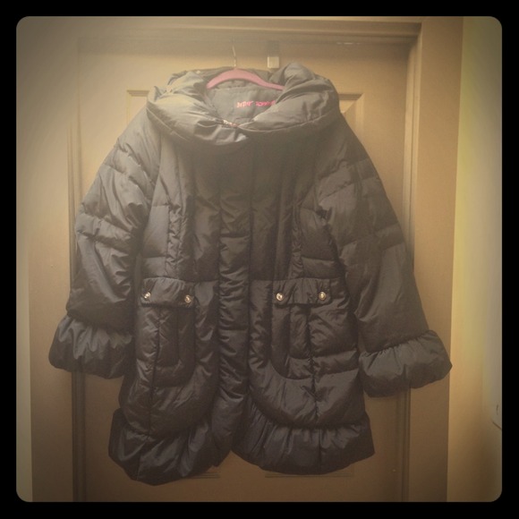 WORN TWICE: Betsey Johnson XL puffer pillow coat.