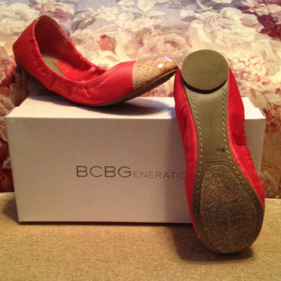 BCBG - Flats - Picture 3 of 4