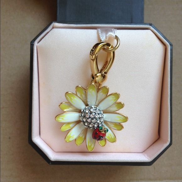 New juicy couture daisy w lady bug charm $38