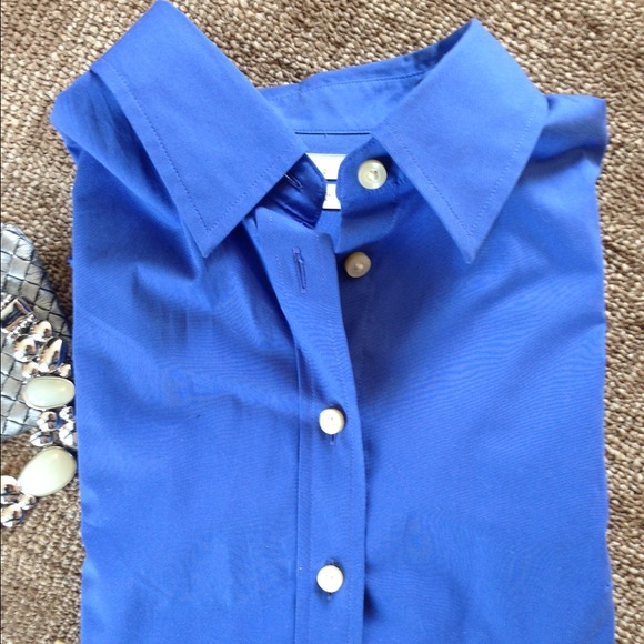 ☀️SALE☀️ Old Navy Button Down - Picture 3 of 3