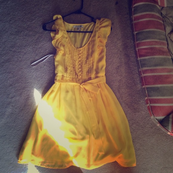Dress - Picture 1 of 1