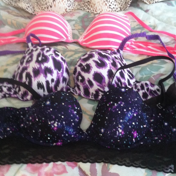 "BUNDLE" VS bras 34B-34C..$40 or $10ea