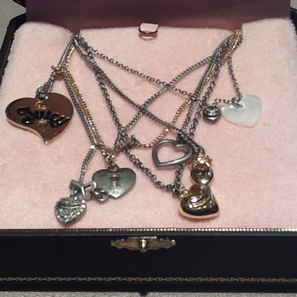 SOLD in bundle✨✨Juicy Couture charm necklace - Picture 2 of 3