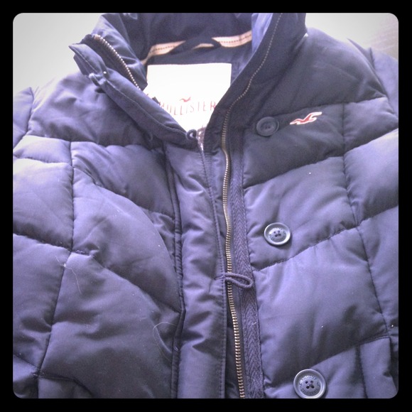 Navy puffer coat