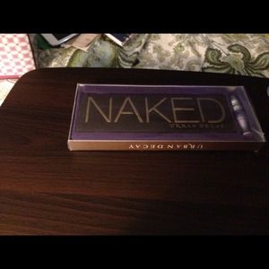 *Sold*Urban Decay Naked Palette