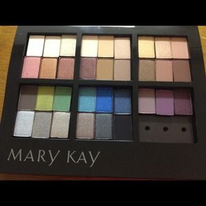 Mary Kay mineral eye color.