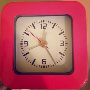 Mini pink alarm clock 💗
