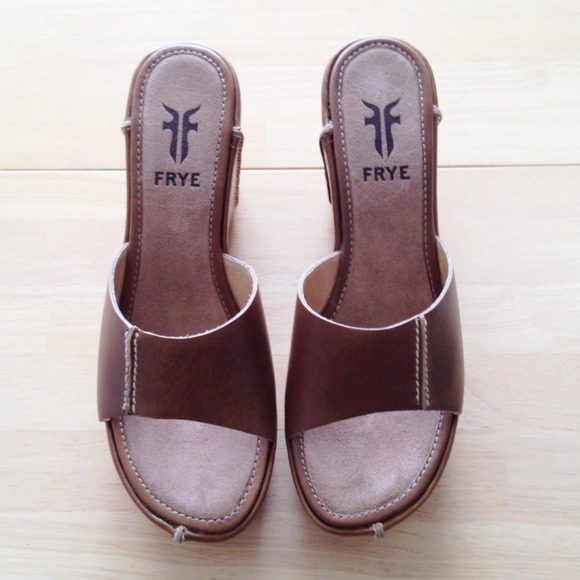 Frye Kalen Wedge Sandals NWOT