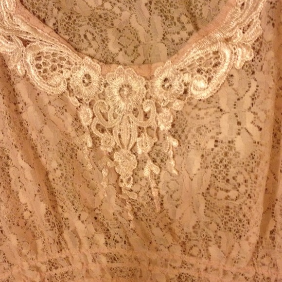 Beautiful Blouse - Picture 2 of 2