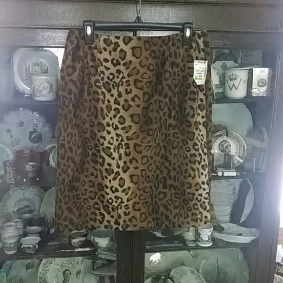🎆Reduced🎆Animal Print Skirt, NWT