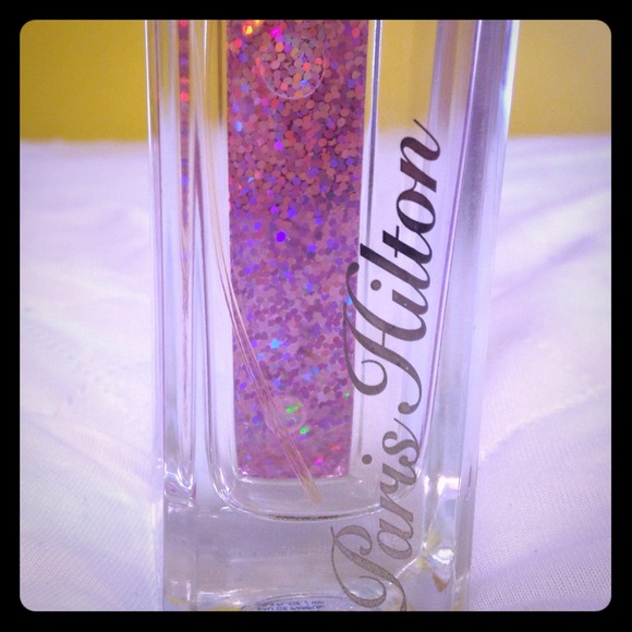 🚫SOLD🚫Paris Hilton perfume