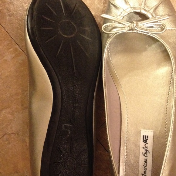Shoes - Picture 3 of 3