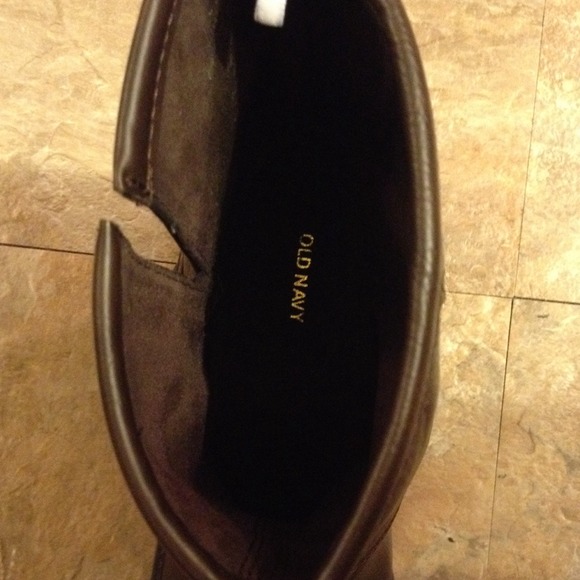 Boots - Picture 2 of 3