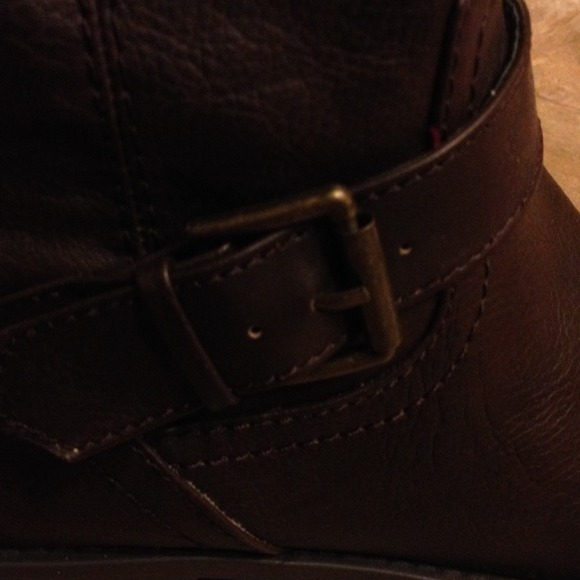 Boots - Picture 3 of 3