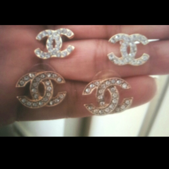 Bundle of 2 different style CC earrings