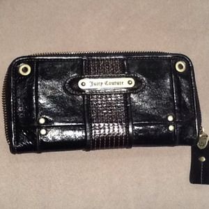 ✨Juicy Couture Wallet