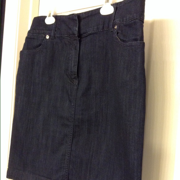 🎀Dana Buchman Denim Skirt🎀