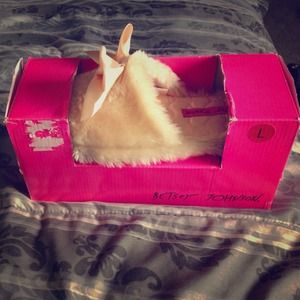 Betsey Johnson bow slippers