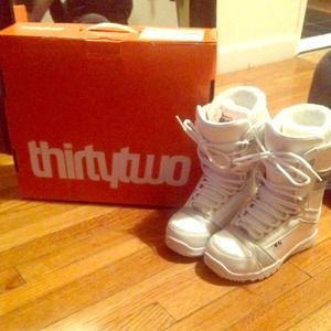 Thirtytwo EXUS SMU Snowboarding Boots