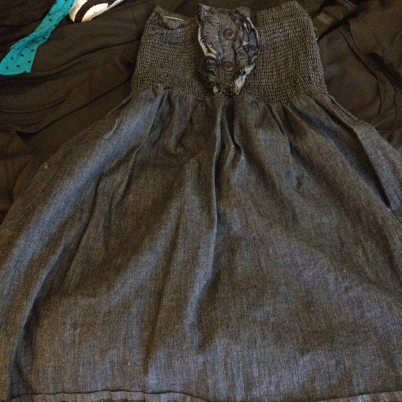 Very cute denim strapless dress