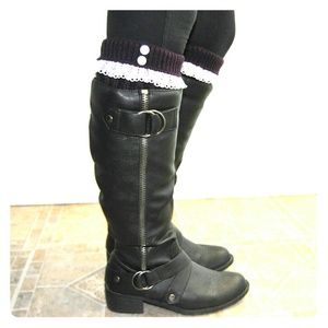 Purple legwarmers with lace