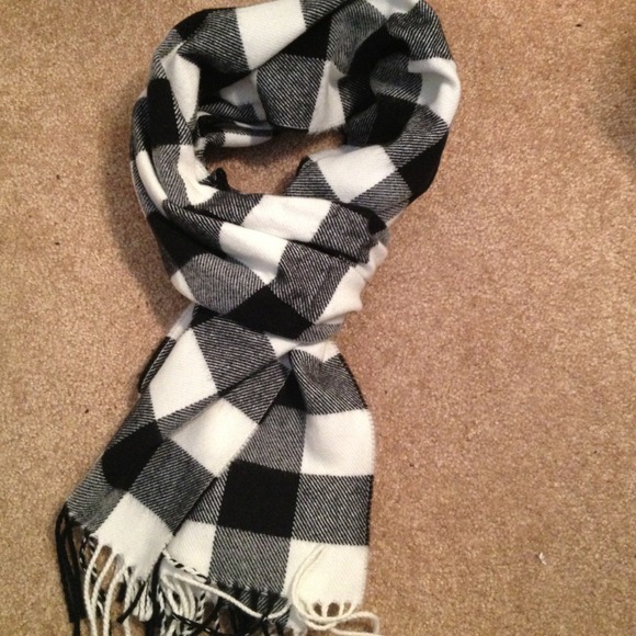Scarf - Picture 1 of 1