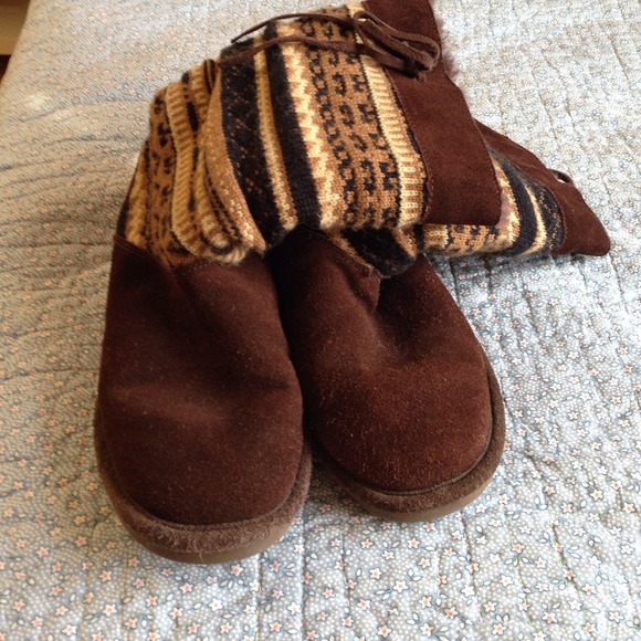 Bearpaw boots