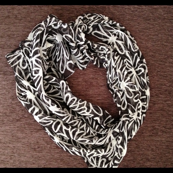 Sheer black & white scarf