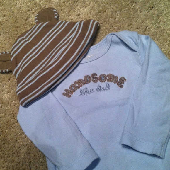 Bundle! Pictures plus 4 onsies