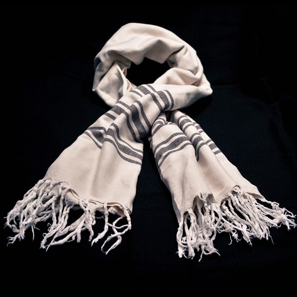 Off-White Woven Scarf w/ Brown Stripes - Picture 2 of 3