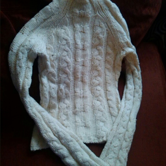 Long sleeve A&F sweater