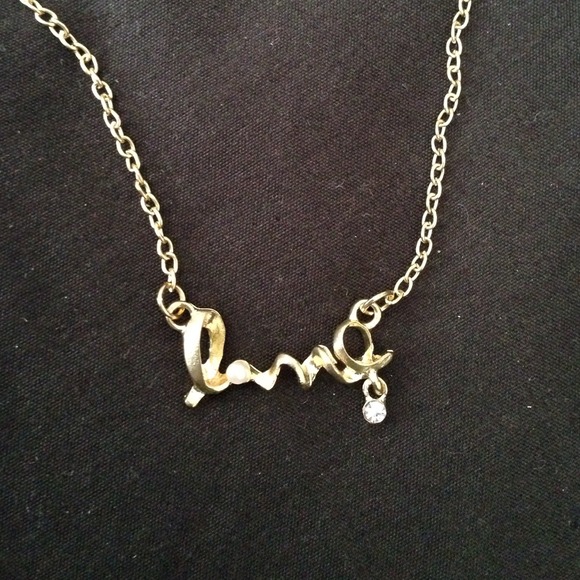 Gold love necklace - Picture 3 of 3