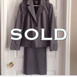 SOLD IN BUNDLE: High quality 2-Button Pant Suit
