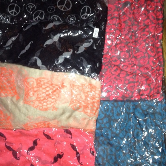 Patterned Scarves - Picture 2 of 2