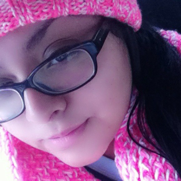 ❤️💄💕Meet Your Seller💕💄❤️ - Picture 3 of 4