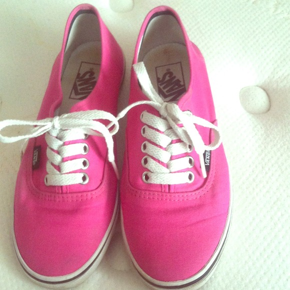 Fuchsia purple/black authentic lo pro vans