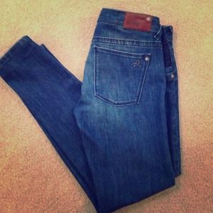 DL1961 skinny leg Maternity Jeans