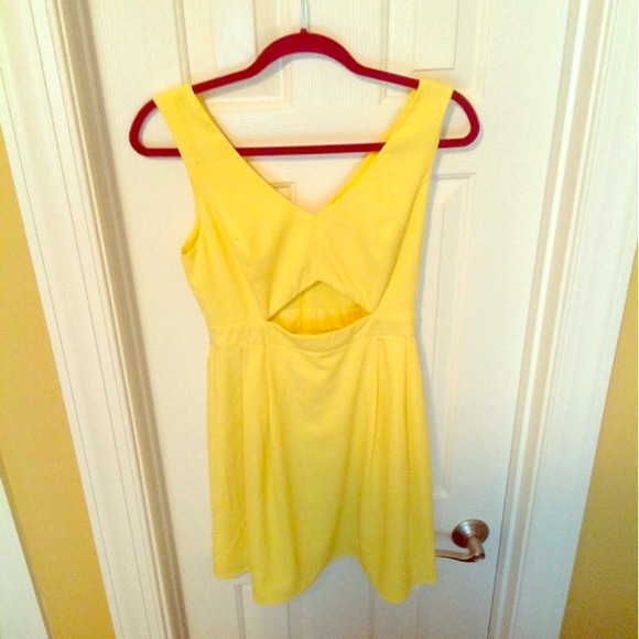 Yellow sundress