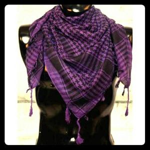 Super cute Blk n purple arabian scarf!!