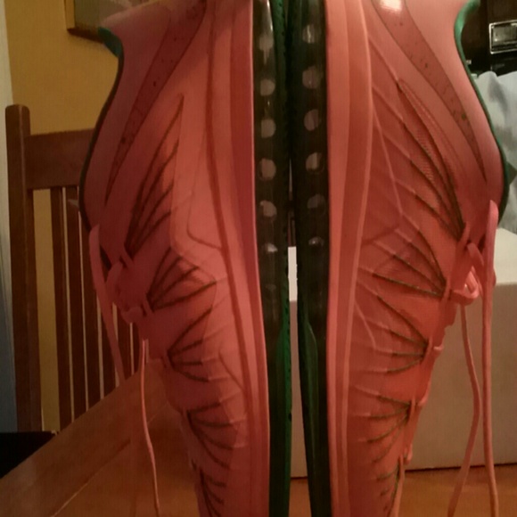 LeBron x10s - Picture 2 of 4