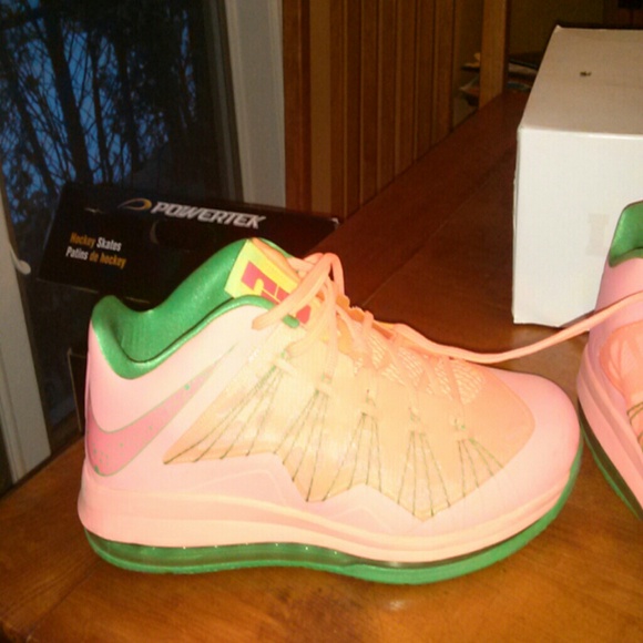 LeBron x10s - Picture 4 of 4