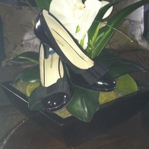 Pattent Leather Bow Pumps