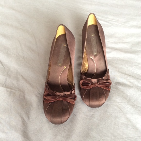 BCBG bow heels - Picture 2 of 5