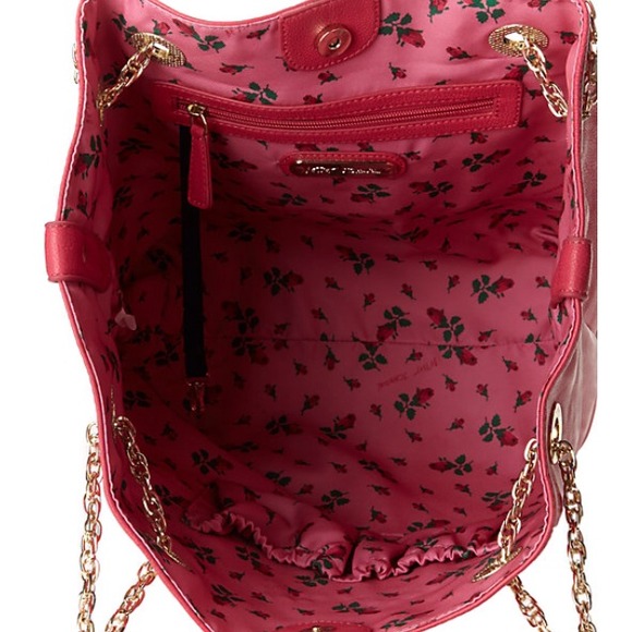 ❤️NO LONGER FOR SALE❤️BETSY JOHNSON XL HEART PURSE.HEART ATTACK 16”x12”x6”. - Picture 4 of 5