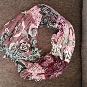 SOLD! Scarf with black and rose colors SOLD