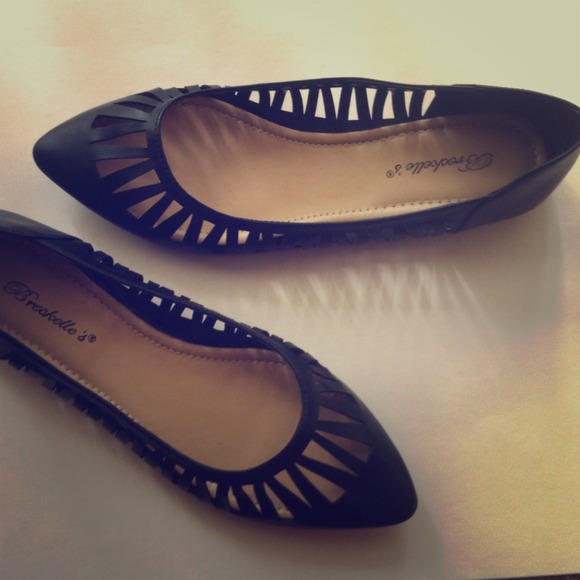 💛 Geo Cutout Ballet Flats 💛