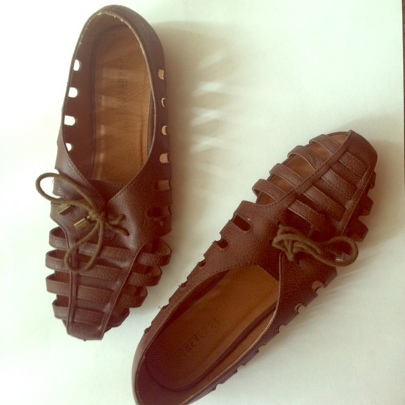 SOLD! 💜 Open Slit Huarache Sandal 💜