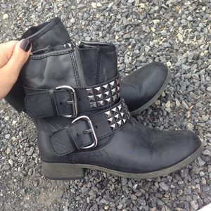 Ankle boots