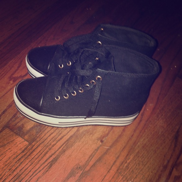 BDG high top sneakers