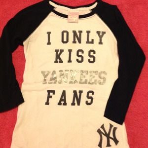 Victoria Secret Pink NY T-Shirt